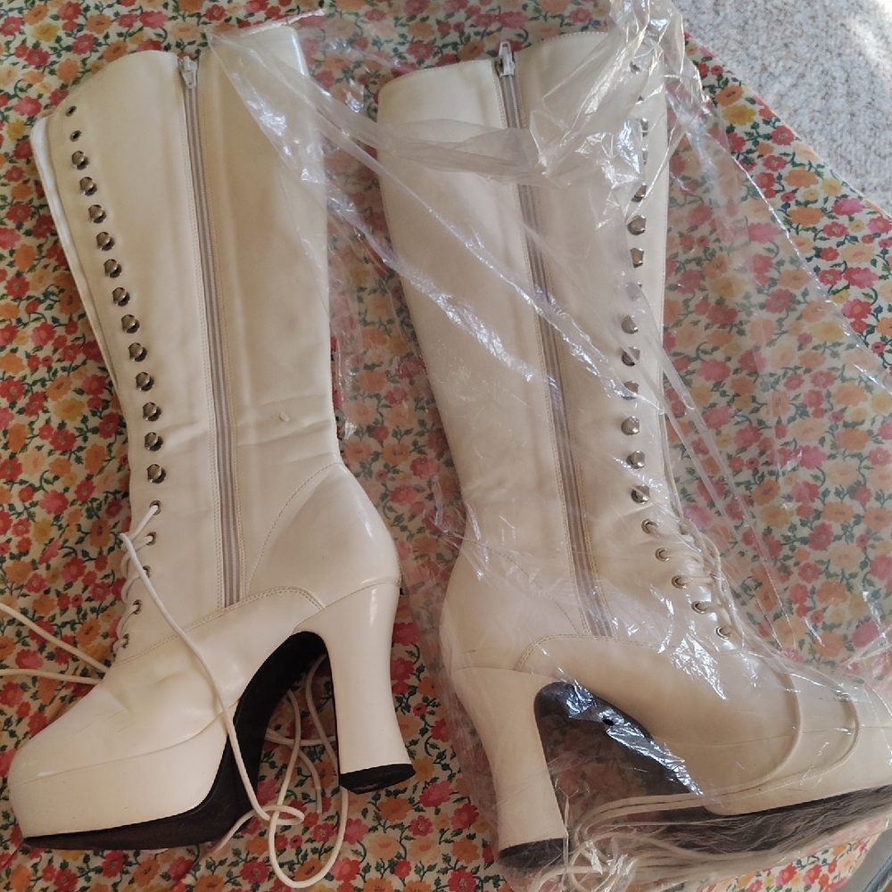 Funtasma Cream Heeled Boots